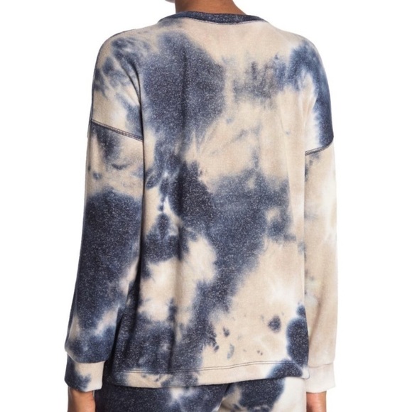 FreeLoader - Hacci Long Sleeve Drawstring Sweater - Picture 3 of 3